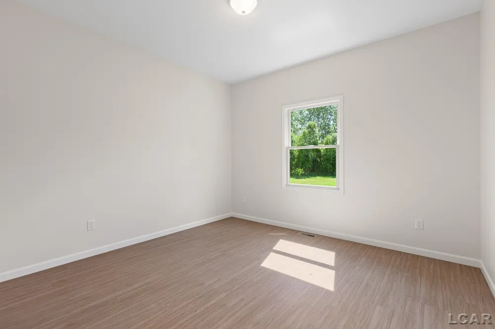 4173 Evergreen Road Adrian City, MI 49221
