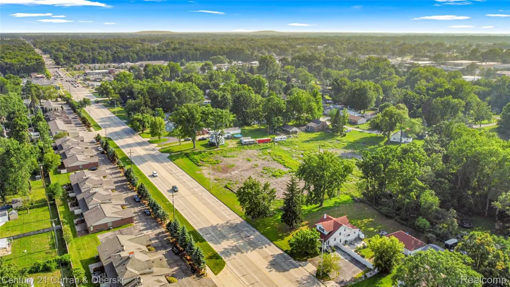 6013 Newburgh Westland City, MI 48185