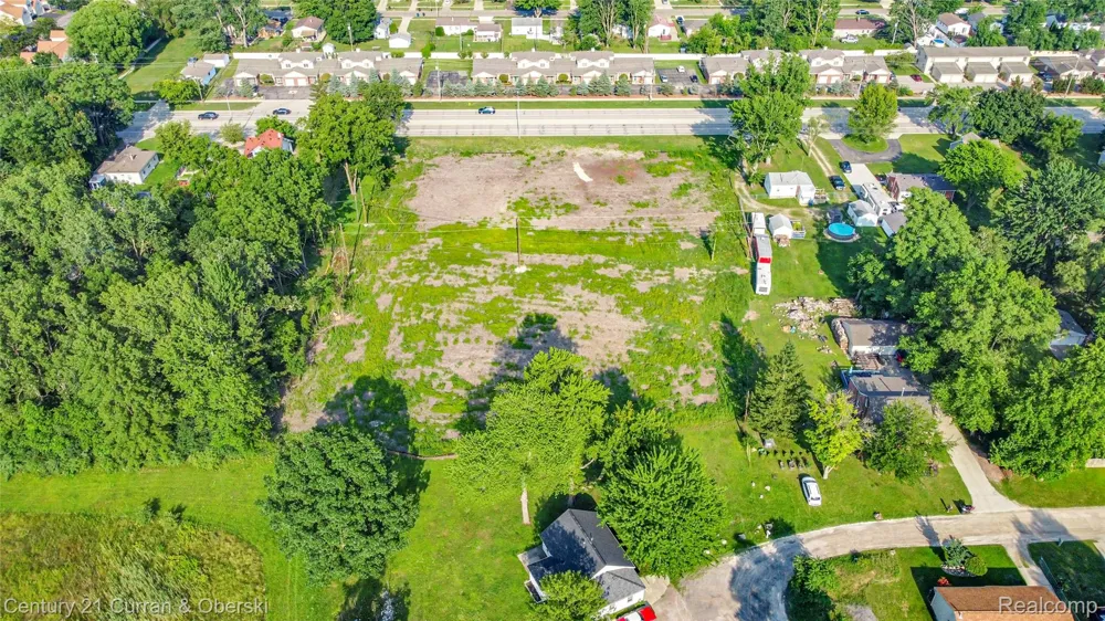 6013 Newburgh Westland City, MI 48185