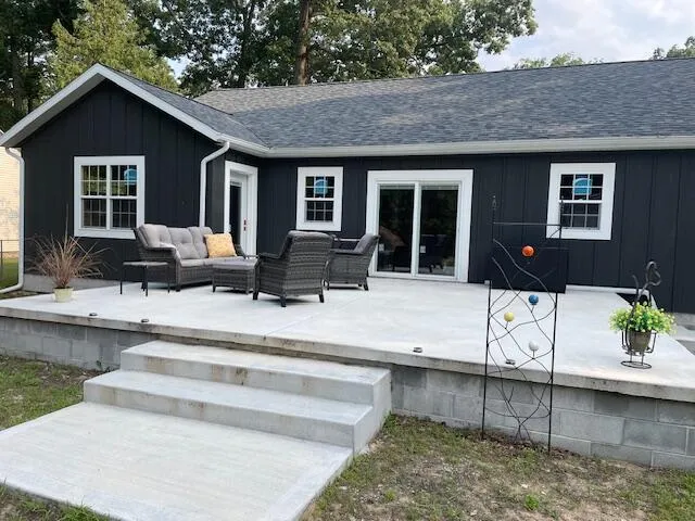 1234 W Giles Road Laketon Township, MI 49445