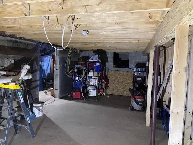 1234 W Giles Road Laketon Township, MI 49445