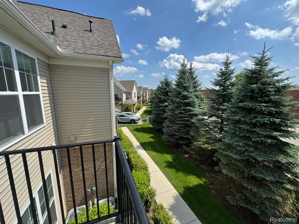 9960 Ridge Run Street Howell City, MI 48855