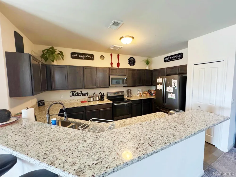 9960 Ridge Run Street Howell City, MI 48855
