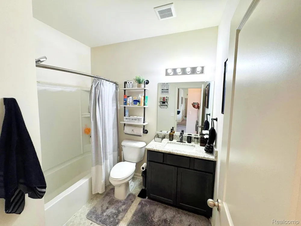 9960 Ridge Run Street Howell City, MI 48855