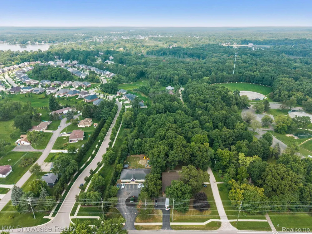 Log Cabin Drive Commerce Charter Township, MI 48390