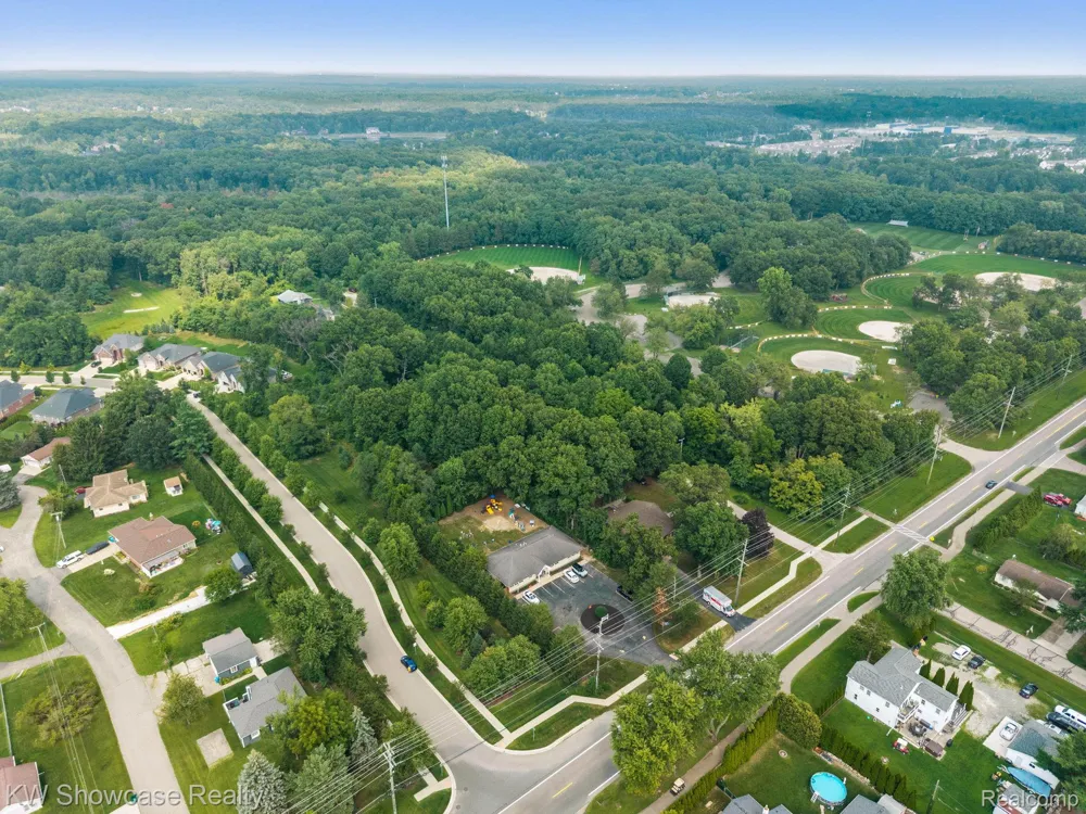 Log Cabin Drive Commerce Charter Township, MI 48390