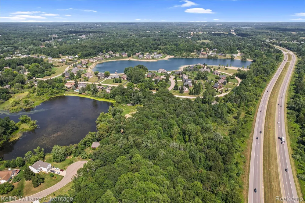10493 Spring Grove Brighton City, MI 48114