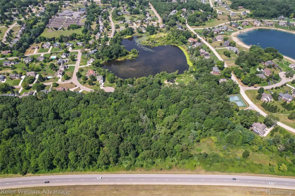 10493 Spring Grove Brighton City, MI 48114