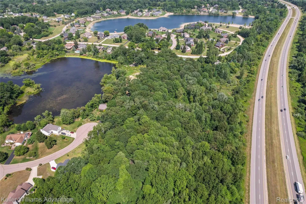 10493 Spring Grove Brighton City, MI 48114