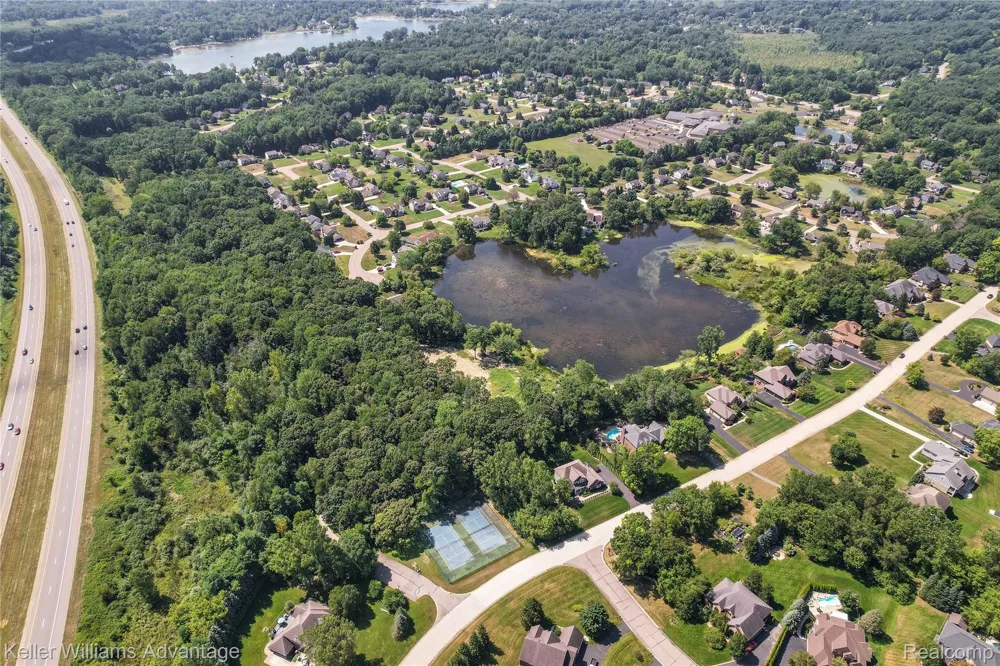 10493 Spring Grove Brighton City, MI 48114