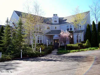 6767 Pleasantview Road