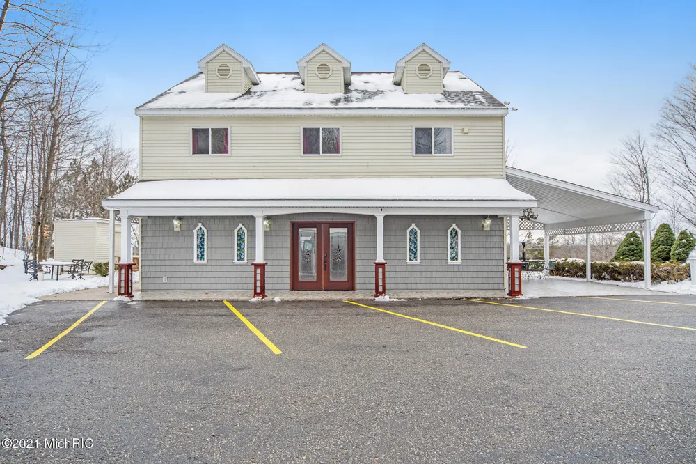 6767 Pleasantview Road Harbor Springs City, MI 49740