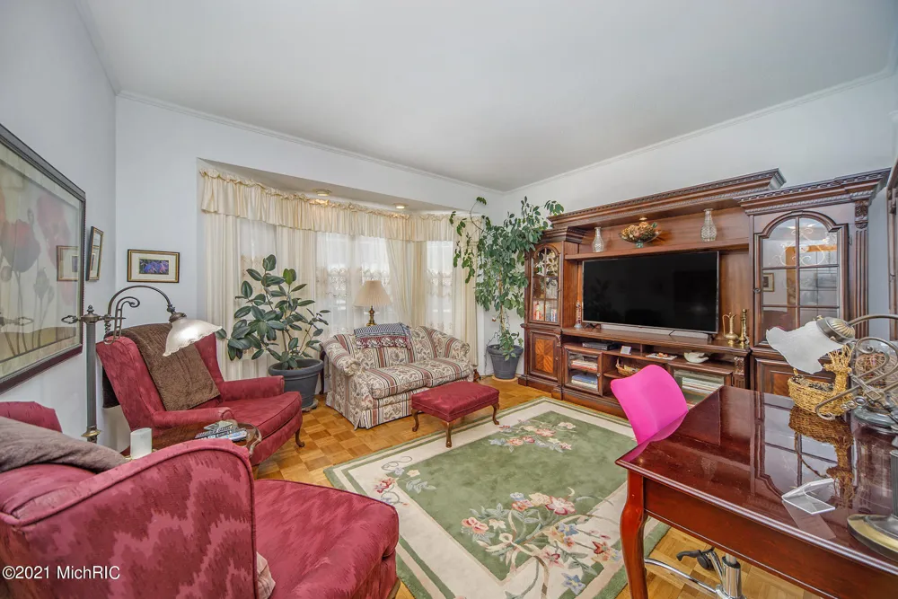 6767 Pleasantview Road Harbor Springs City, MI 49740