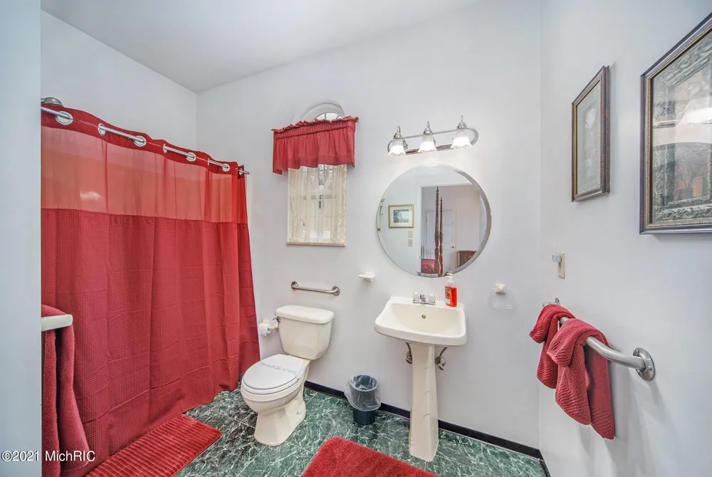 6767 Pleasantview Road Harbor Springs City, MI 49740
