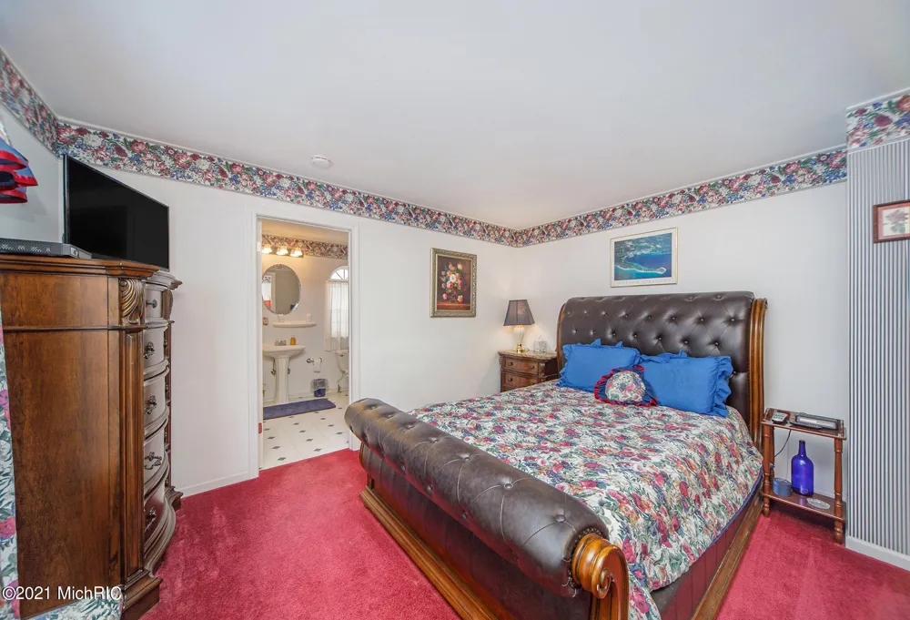 6767 Pleasantview Road Harbor Springs City, MI 49740