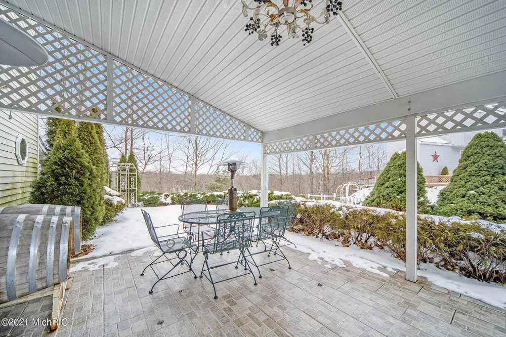 6767 Pleasantview Road Harbor Springs City, MI 49740