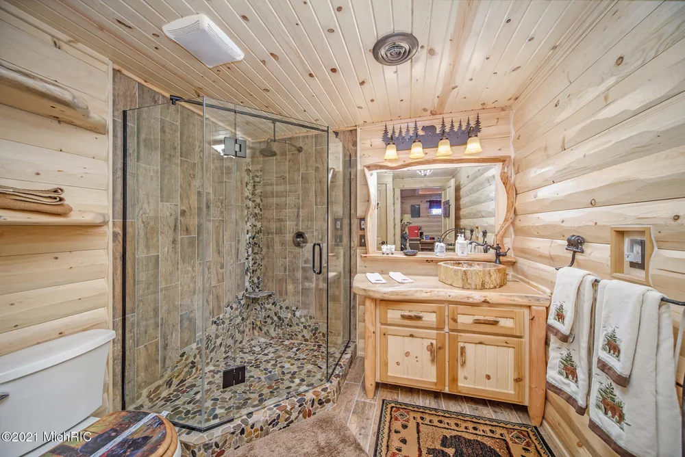 6767 Pleasantview Road Harbor Springs City, MI 49740