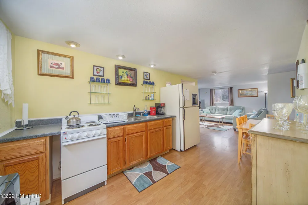 6767 Pleasantview Road Harbor Springs City, MI 49740