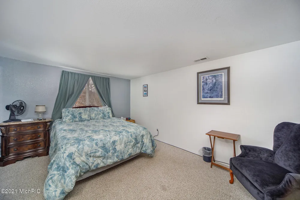 6767 Pleasantview Road Harbor Springs City, MI 49740