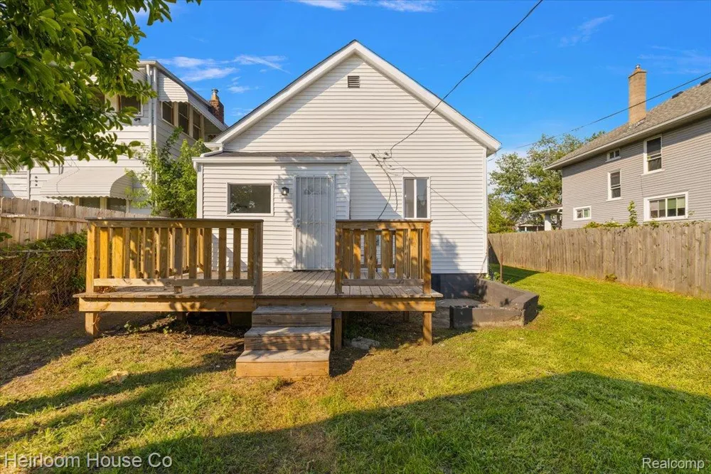 78 Batavia Street River Rouge City, MI 48218