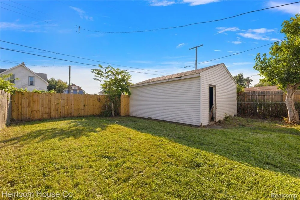 78 Batavia Street River Rouge City, MI 48218