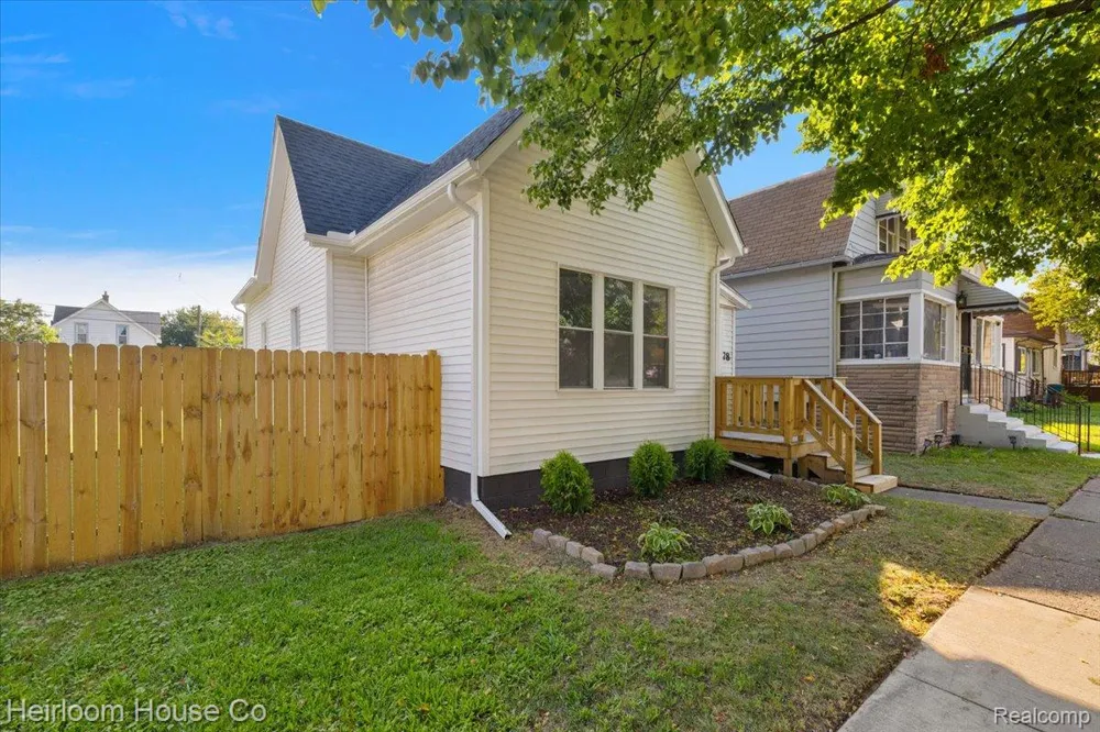 78 Batavia Street River Rouge City, MI 48218