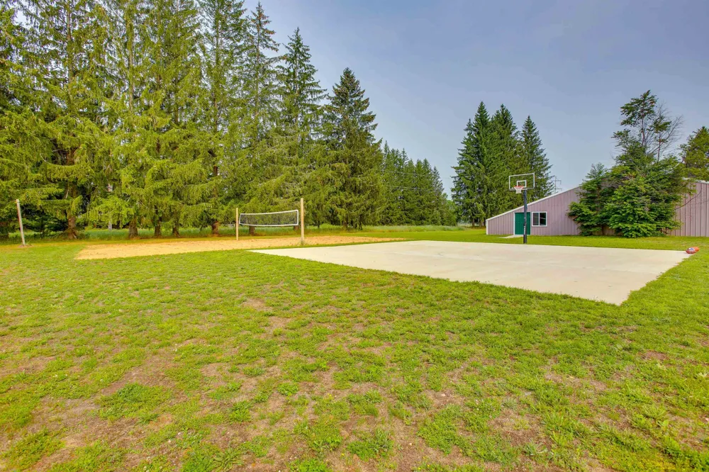 6576 E 34 ROAD Haring Charter Township, MI 49601