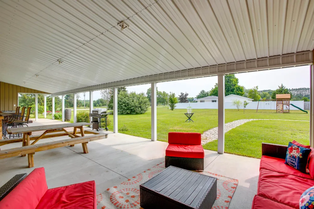 6576 E 34 ROAD Haring Charter Township, MI 49601