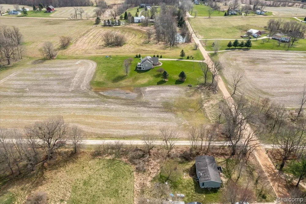 Schrepfer Road Howell City, MI 48855