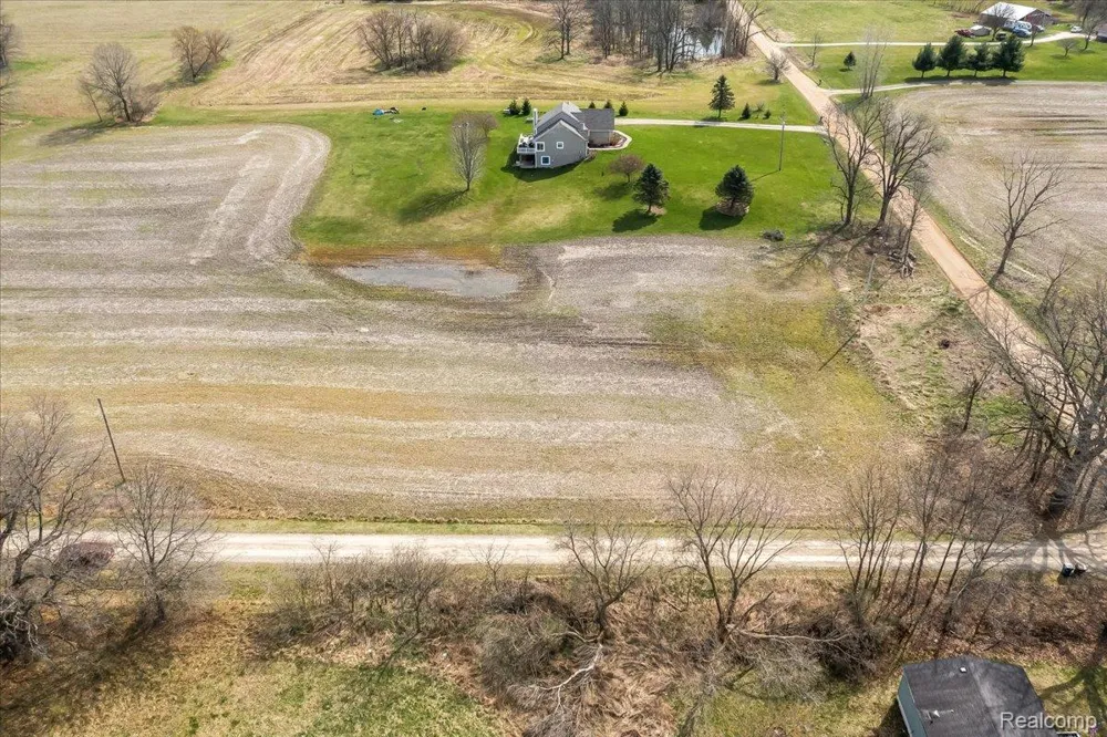 Schrepfer Road Howell City, MI 48855
