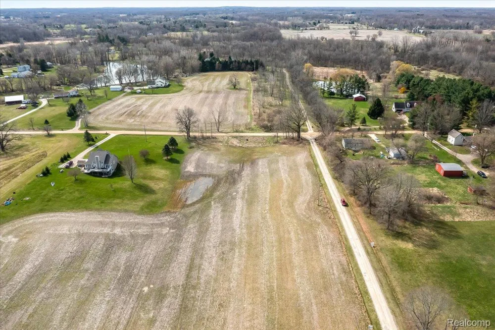 Schrepfer Road Howell City, MI 48855