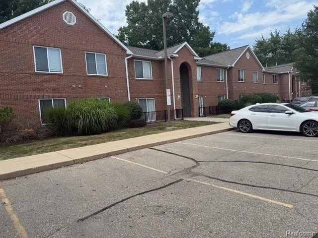 3021 Birch Row Drive #9 East Lansing City, MI 48823