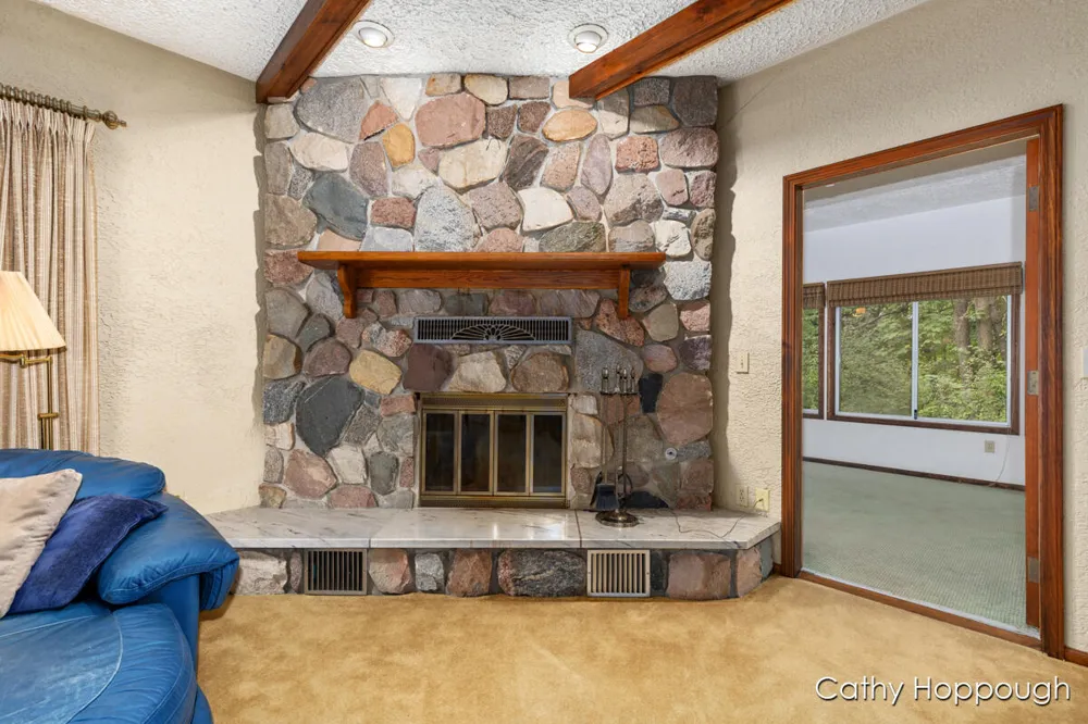 735 Prairie Creek Road Ionia Township, MI 48846