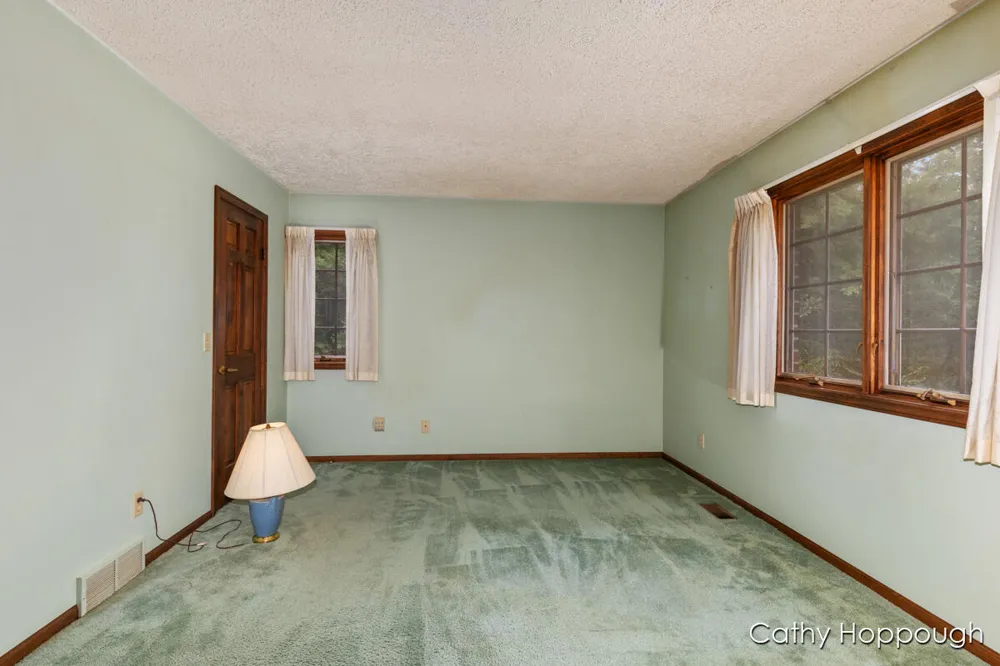 735 Prairie Creek Road Ionia Township, MI 48846