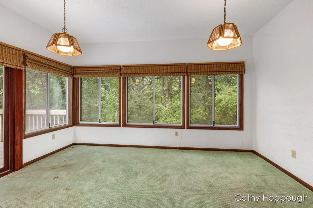 735 Prairie Creek Road Ionia Township, MI 48846