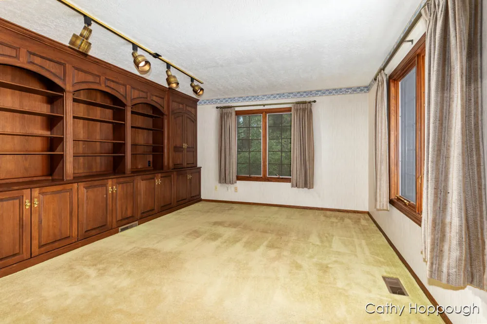 735 Prairie Creek Road Ionia Township, MI 48846