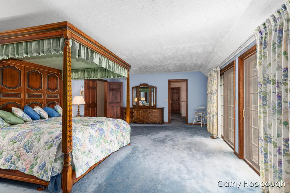 735 Prairie Creek Road Ionia Township, MI 48846