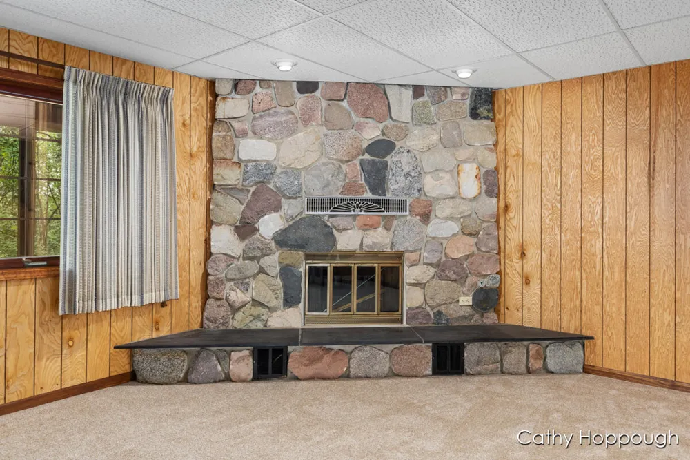 735 Prairie Creek Road Ionia Township, MI 48846