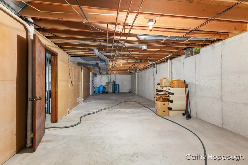 735 Prairie Creek Road Ionia Township, MI 48846