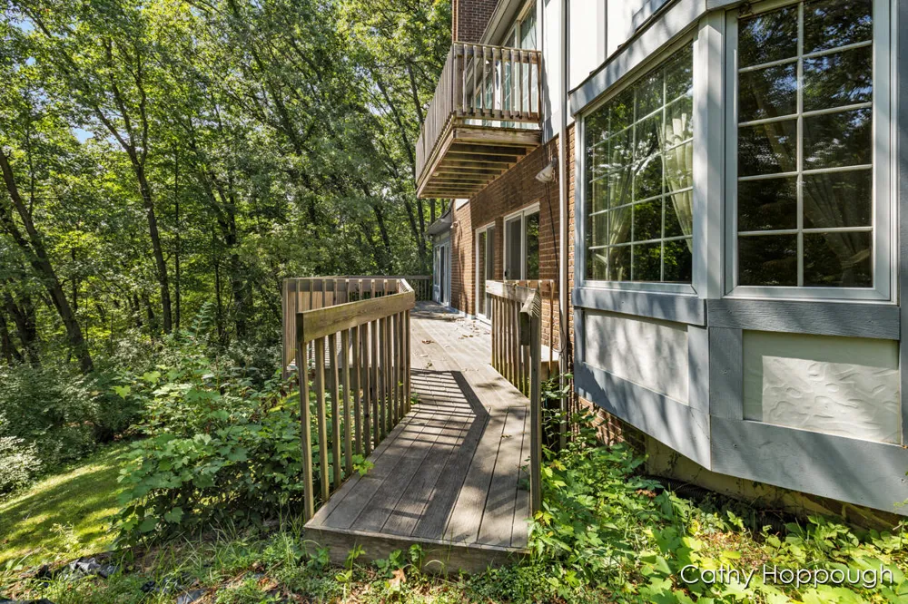 735 Prairie Creek Road Ionia Township, MI 48846