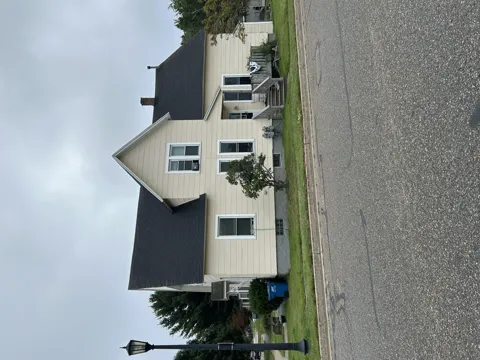 109 W Melendy Street