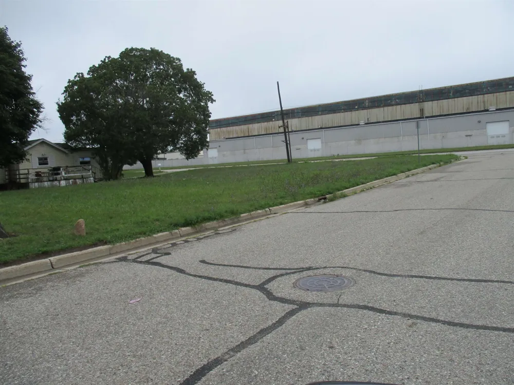 1532 E Superior Street Alma City, MI 48801