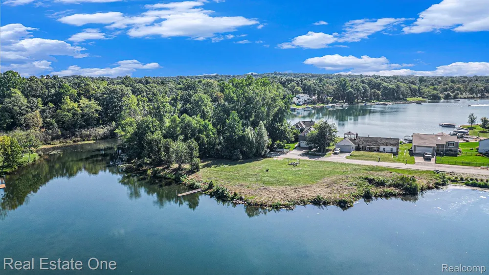 Coledale Drive White Lake Charter Township, MI 48386