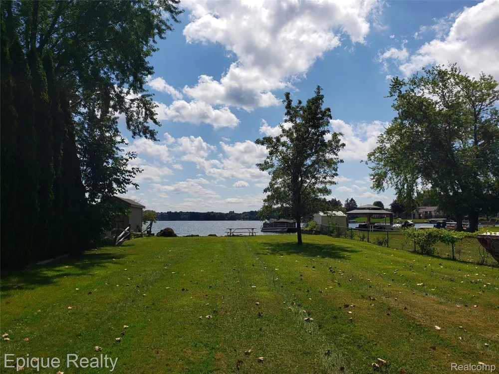 Shinanguag Drive Atlas Township, MI 48438
