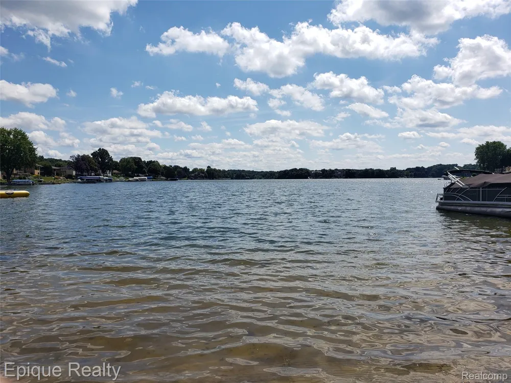 Shinanguag Drive Atlas Township, MI 48438