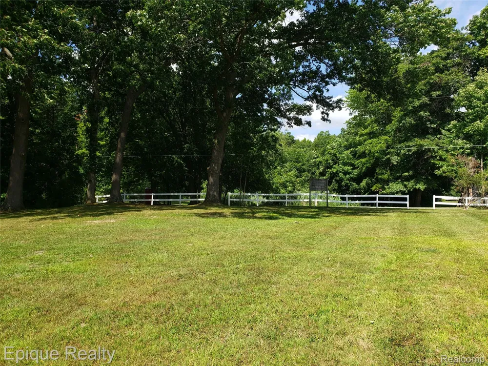 Shinanguag Drive Atlas Township, MI 48438