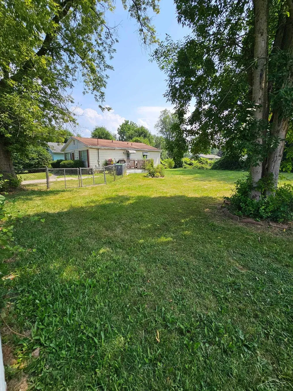 2258 California Avenue Bridgeport Charter Township, MI 48601