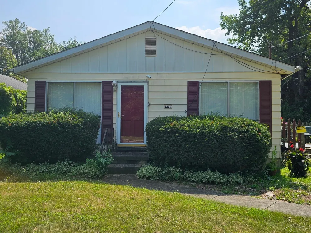2258 California Avenue Bridgeport Charter Township, MI 48601