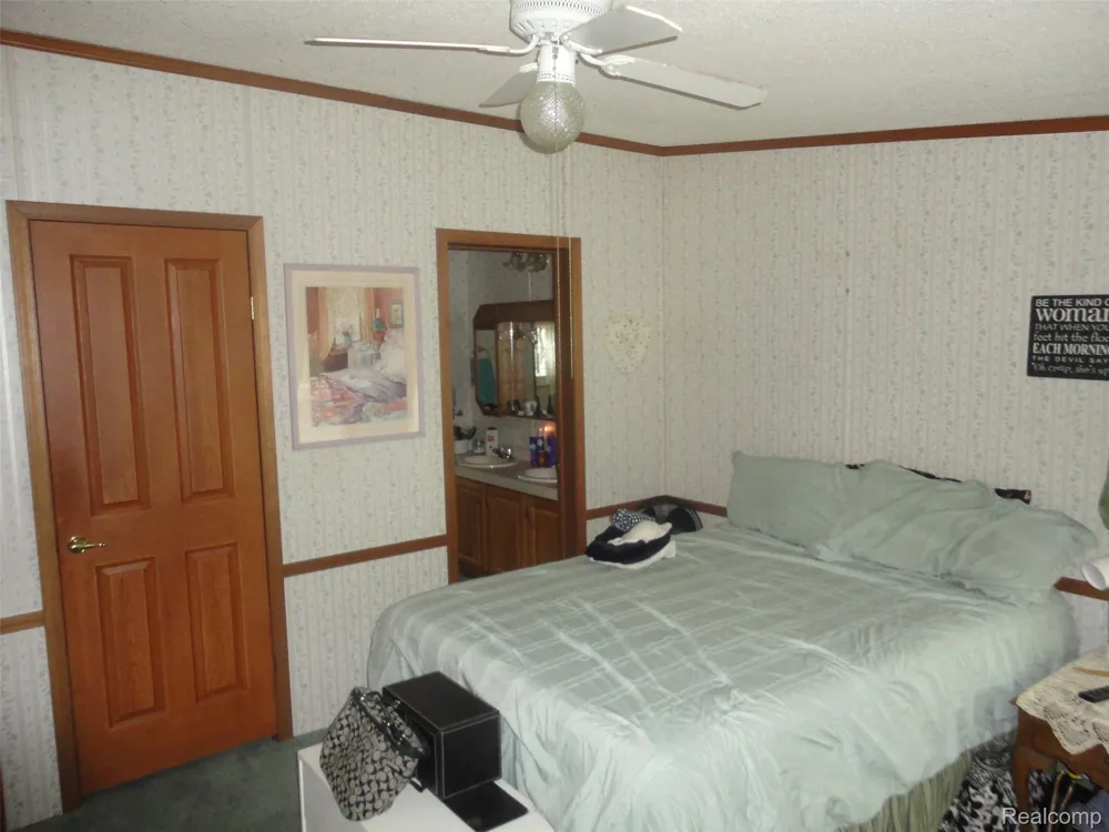 251 Inverness Bedford Township, MI 48182