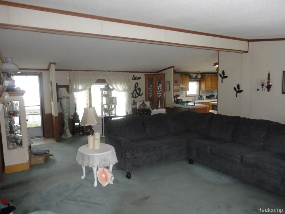 251 Inverness Bedford Township, MI 48182
